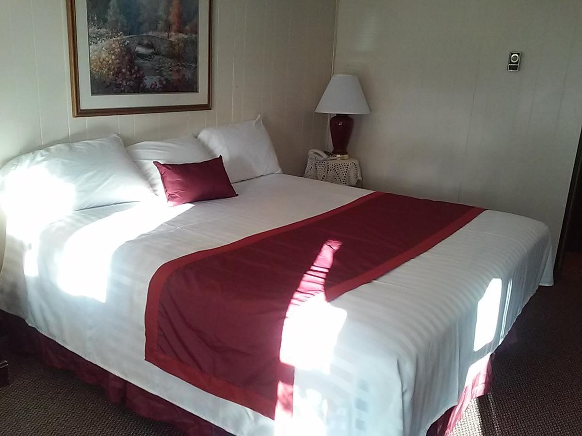Holiday House Motel Hillsdale Esterno foto
